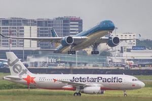 Vietnam Airlines và Jetstar Pacific tăng chuyến bay nội địa  