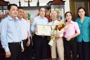Lãnh đạo TP Hồ Chí Minh thăm, chúc thọ người cao tuổi