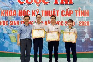 Người thầy “truyền lửa” đam mê khoa học, kỹ thuật cho học sinh