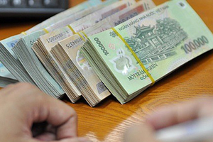 Bộ Chính trị kết luận: Trước mắt chưa điều chỉnh mức lương cơ sở


