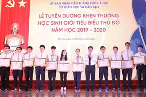 Hà Nội khen thưởng 509 học sinh giỏi tiêu biểu Thủ đô