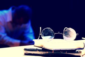 Có vợ vẫn cặp bồ dính án tù