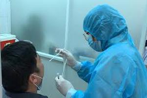 Những đối tượng nào sẽ được bảo hiểm chi trả toàn bộ phí xét nghiệm COVID-19?