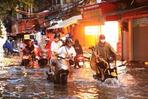 Hai ngày tới Bắc Bộ tiếp tục có mưa to, nguy cơ lũ quét, ngập úng