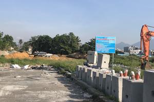 Chủ tịch UBND các quận, huyện xem xét, quyết định cho phép thi công tại các công trình