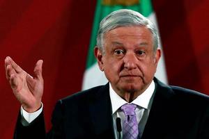 Tổng thống Mexico bảo vệ em trai trước bê bối nhận hối lộ