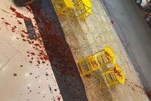 Cần xử lý nghiêm nhóm đối tượng ném chất bẩn vào quán trà chanh