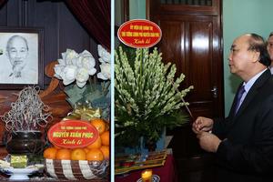 Thủ tướng Nguyễn Xuân Phúc dâng hương tưởng niệm Chủ tịch Hồ Chí Minh