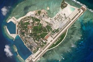 Quốc tế phản ứng về việc cải tạo của Trung Quốc tại Biển Đông