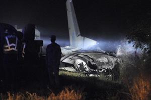 Tai nạn máy bay quân sự ở Ukraine, hàng chục người thương vong