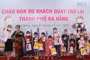 Đà Nẵng đón đoàn khách đầu tiên sau hơn 2 tháng tạm dừng du lịch
