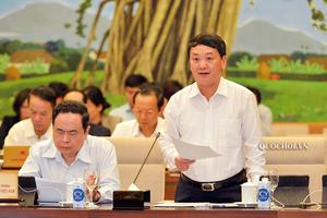 Cử tri và nhân dân bức xúc giá sách giáo khoa tăng cao, có dấu hiệu “lợi ích nhóm”