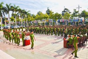 Lực lượng Công an nhân dân chung tay ủng hộ đồng bào miền Trung