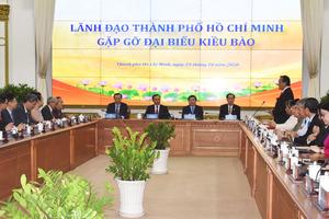 Lãnh đạo TP Hồ Chí Minh gặp gỡ đại biểu kiều bào