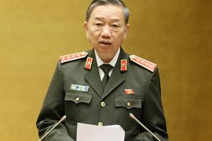 Bộ trưởng Tô Lâm trả lời chất vấn chuyện "cứ lễ Tết công an cơ sở đi thu tiền bà con buôn bán”