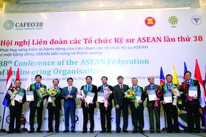 44 kỹ sư nhận chứng chỉ kỹ sư chuyên nghiệp ASEAN