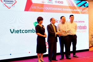 Vietcombank được vinh danh là Ngân hàng chuyển đổi số tiêu biểu năm 2020