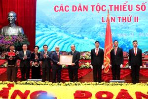 Ủy ban Dân tộc nhận Huân chương Lao động hạng Nhất