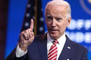 Tổng thống Biden hoàn thành nửa chặng đường tiêm phòng Covid-19 trong 100 ngày đầu