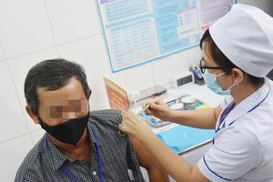 Gần 40 tình nguyện viên ở Long An tiêm thử nghiệm vaccine phòng COVID-19 giai đoạn 2