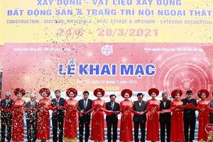 Khai mạc Triển lãm Quốc tế Vietbuild Hà Nội 2021 lần thứ 1