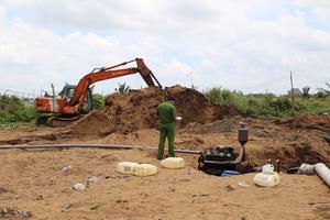 Bắt quả tang 8 đối tượng khai thác cát trái phép