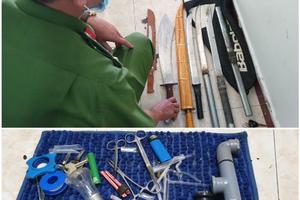 Kiểm tra phát hiện 2 thanh niên tàng trữ ma túy và hung khí