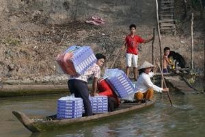 Cảnh sát Giao thông thu gần 5 nghìn bao thuốc lá lậu