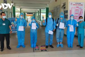 54 bệnh nhân được công bố khỏi bệnh gồm những ai?