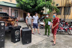 Bắt băng nhóm chuyên dùng xe ô tô bán tải đi trộm cắp