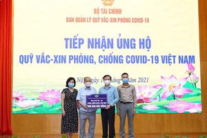 Trường Đại học Kinh doanh và Công nghệ Hà Nội ủng hộ 500 triệu đồng cho Quỹ Vắc-xin phòng, chống Covid-19