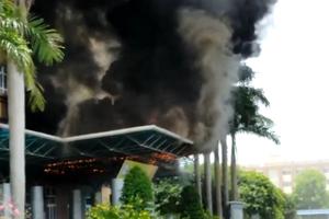 Xuất hiện đám cháy kèm cột khói đen ở Bệnh viện Nhi