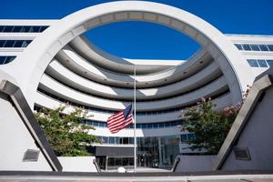 Tham nhũng, tội phạm mạng đứng đầu danh sách các mối lo ngại trong chống rửa tiền