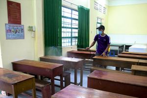 Kiên Giang: Hơn 2.000 người làm công tác thi tốt nghiệp THPT đã được xét nghiệm Covid-19