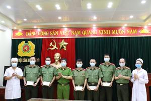 Xung phong lên tuyến đầu chống dịch bệnh Covid-19