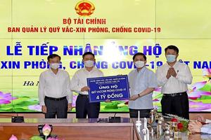 Quỹ Vắc xin tiếp nhận thêm trên 57 tỷ đồng và 1 triệu USD