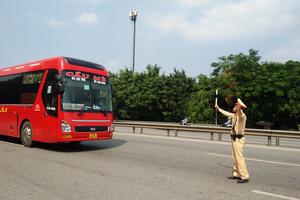 Hơn 400 phương tiện buộc phải quay đầu sau 5 ngày Hà Nội lập chốt kiểm soát