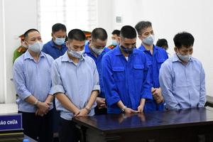 48 năm tù cho nhóm bị cáo nguyên là Thanh tra GTVT Hà Nội “bảo kê” xe quá tải