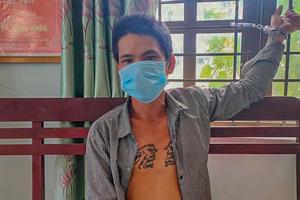 Tạm giữ hình sự đối tượng tông xe vào chốt kiểm dịch
