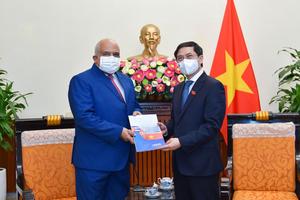Quan hệ truyền thống đặc biệt Việt Nam - Cu-ba không ngừng được củng cố và phát triển toàn diện