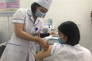 Phân bổ, tổ chức tiêm vaccine để đạt miễn dịch cộng đồng trong thời gian sớm nhất tại khu vực TPHCM