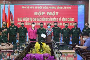 Gặp mặt 8 cán bộ biên phòng tham gia chống dịch Covid - 19