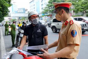 Hà Nội, Cần Thơ, Hải Phòng bị "điểm danh" quy định chống dịch chưa cân nhắc kỹ, gây bức xúc