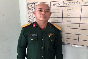 Bắt đối tượng giả danh bộ đội đặc công để qua chốt kiểm soát Covid-19