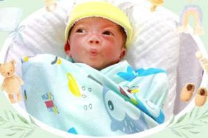 Cứu sống trẻ sinh non nặng 600 gram