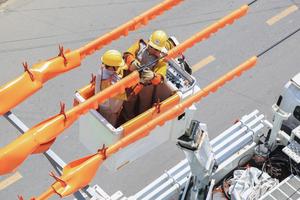 Giảm thấp cả số lần và thời gian mất điện của khách hàng 