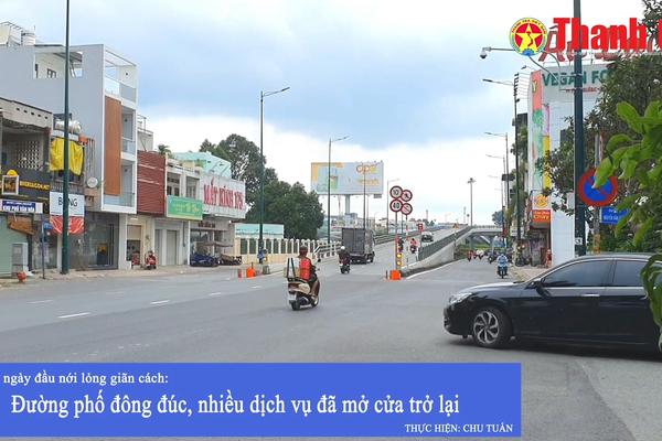 TP HCM ngày đầu nới lỏng giãn cách: Đường phố đông đúc, nhiều dịch vụ đã mở cửa trở lại