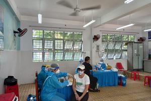 Ngày 25/10: Thêm 3.620 ca mắc, hơn 74 triệu liều vắc xin đã được tiêm