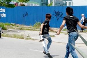 Mâu thuẫn với bạn gái cũ lộ chuyện giao cấu với người chưa thành niên
