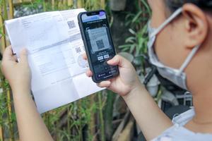 Thanh toán tiền điện nhanh như... điện với QR Code